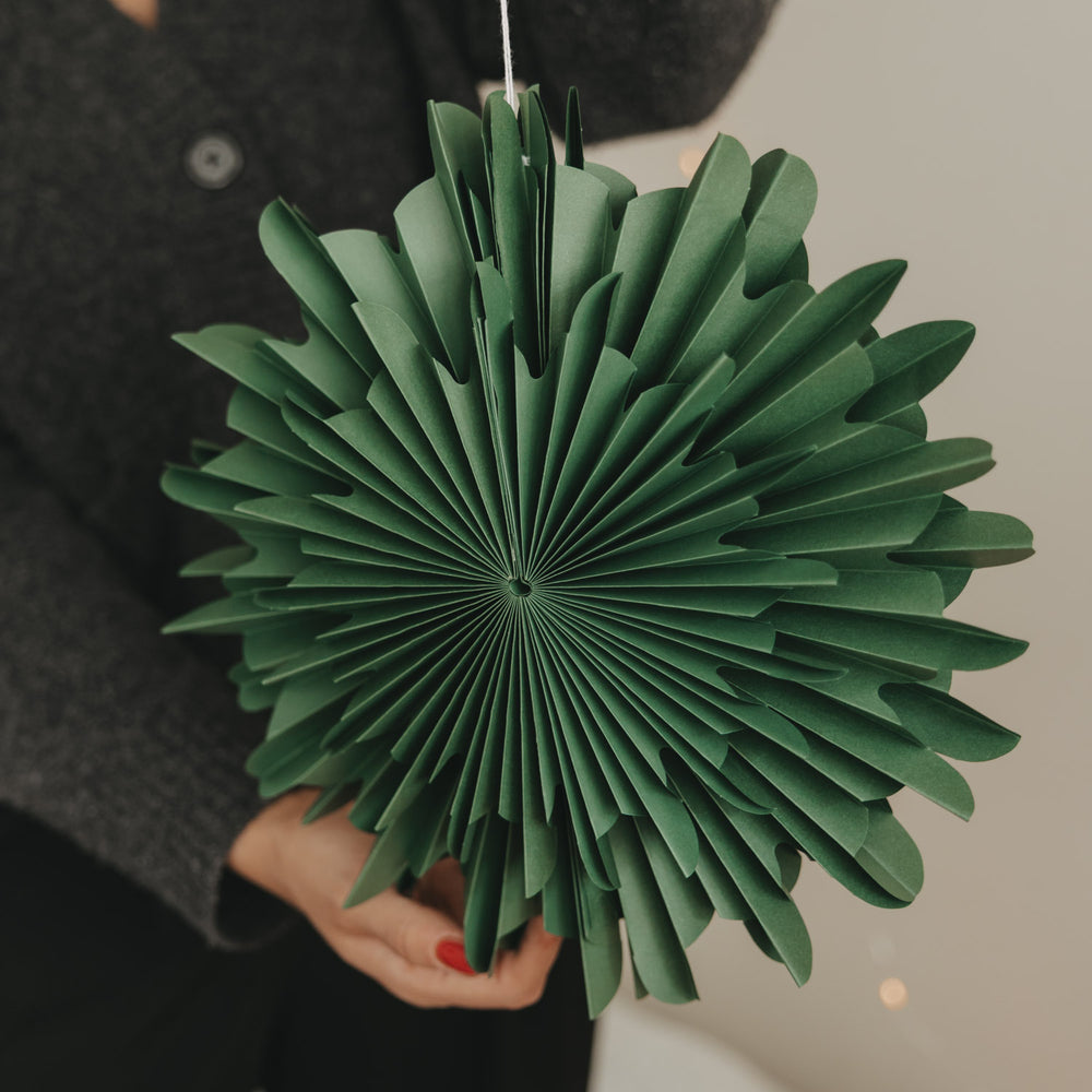 Papieranhänger Schneeflocke 30cm dunkelgrün (VE = 4 Stk.)