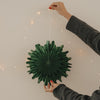 Papieranhänger Schneeflocke 30cm dunkelgrün (VE = 4 Stk.)