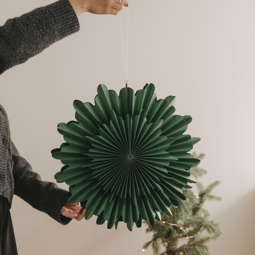 Papieranhänger Schneeflocke 45cm dunkelgrün (VE = 4 Stk.)