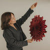 Papieranhänger Schneeflocke 45cm dunkelrot (VE = 4 Stk.)