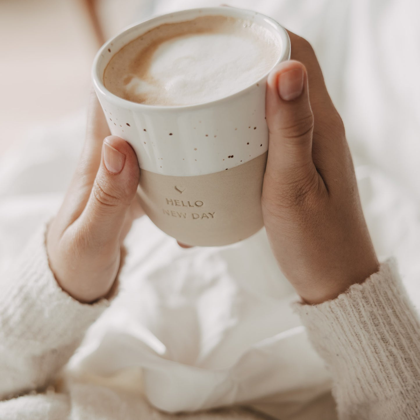 Becher Hello New Day (VE = 4 Stück)