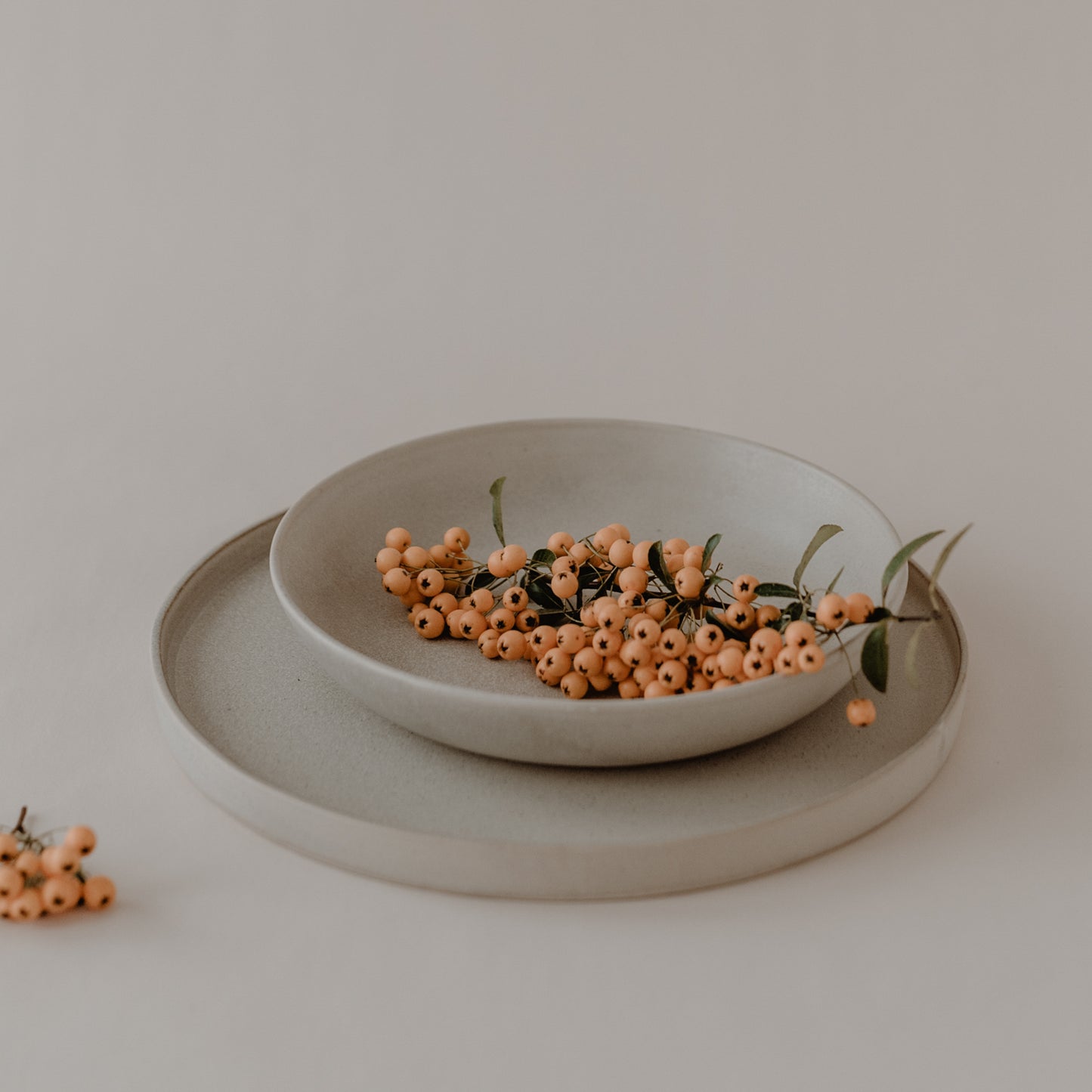 Tiefer Teller Steingrau (VE = 4 Stk)