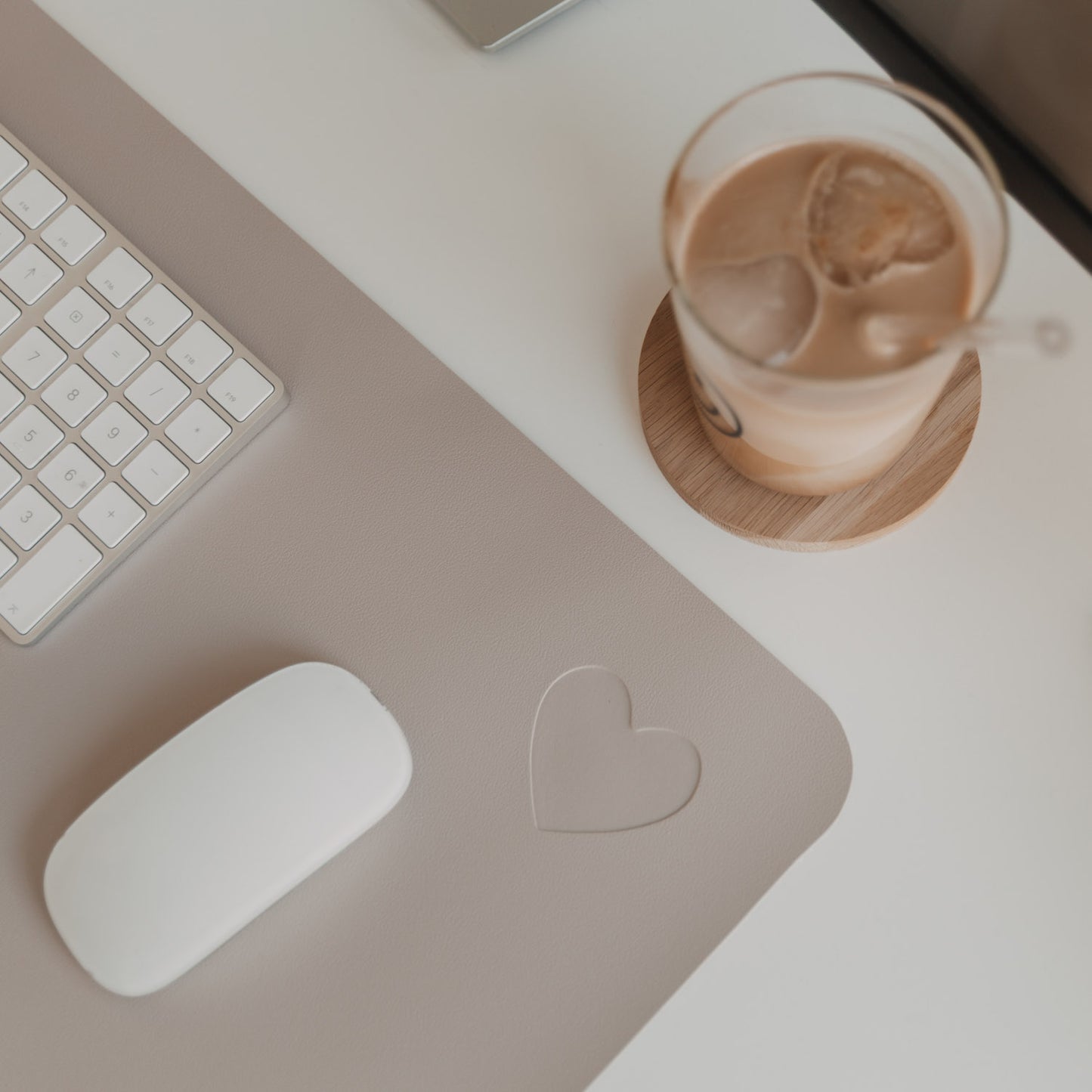 Desk pad heart beige (PU = 6 pcs.)