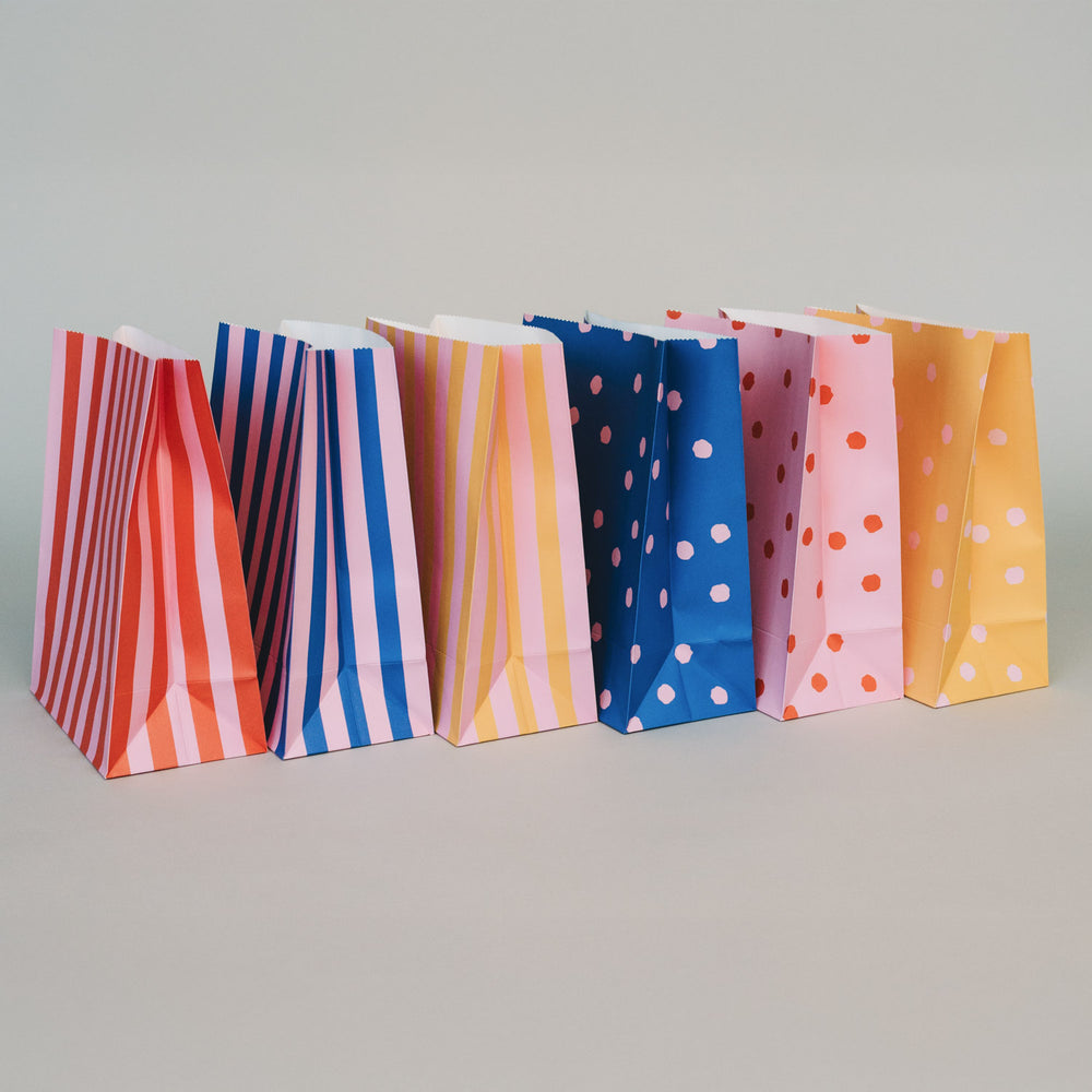 Papiertüten Streifen & Punkte Rosa M im 6er Set (VE = 5 Sets)