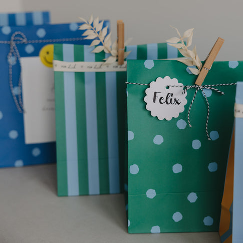 Papiertüten Streifen & Punkte Blau M im 6er Set (VE = 5 Sets)