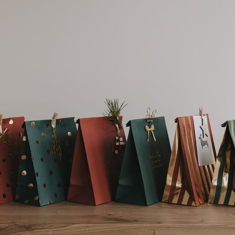 Papiertüten Weihnachten M im 6er Set (VE = 5 Sets)