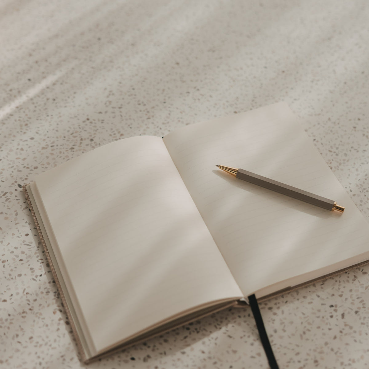 Notizbuch A5 liniert  (VE = 6 Stk.)