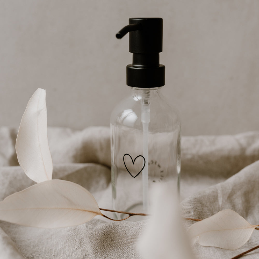 Soap Dispenser heart transparent 250ml (PU = 6 pieces)