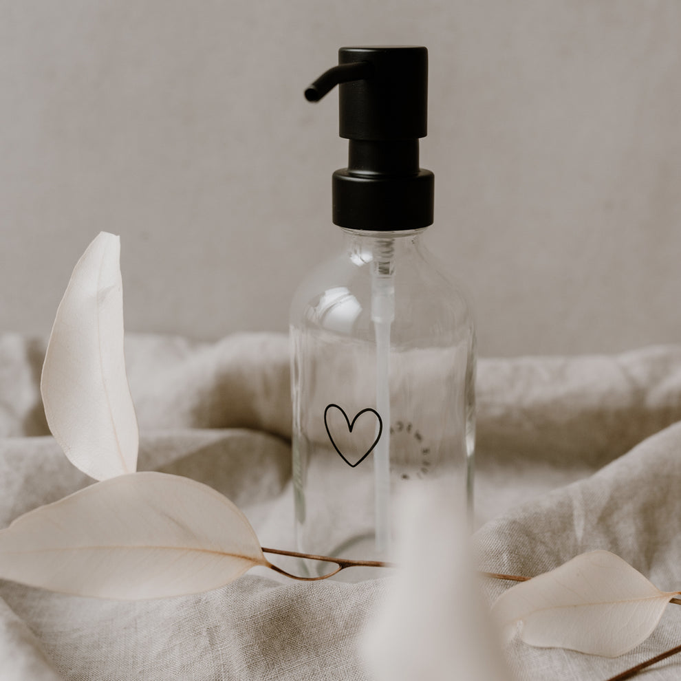 Soap Dispenser heart transparent 250ml (PU = 6 pieces)