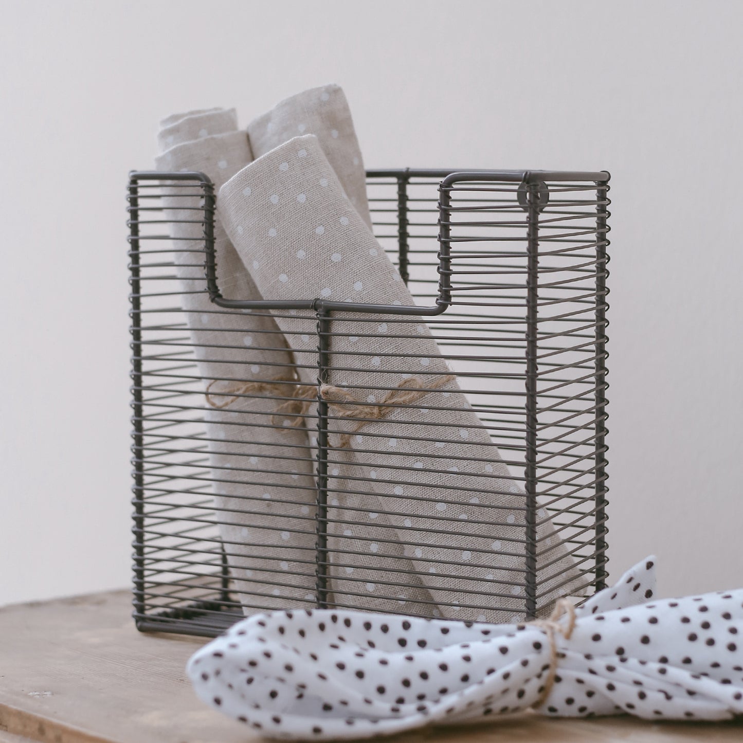 Petit panier suspendu en fil 21 x 21 cm (UE = 4 Pièces)