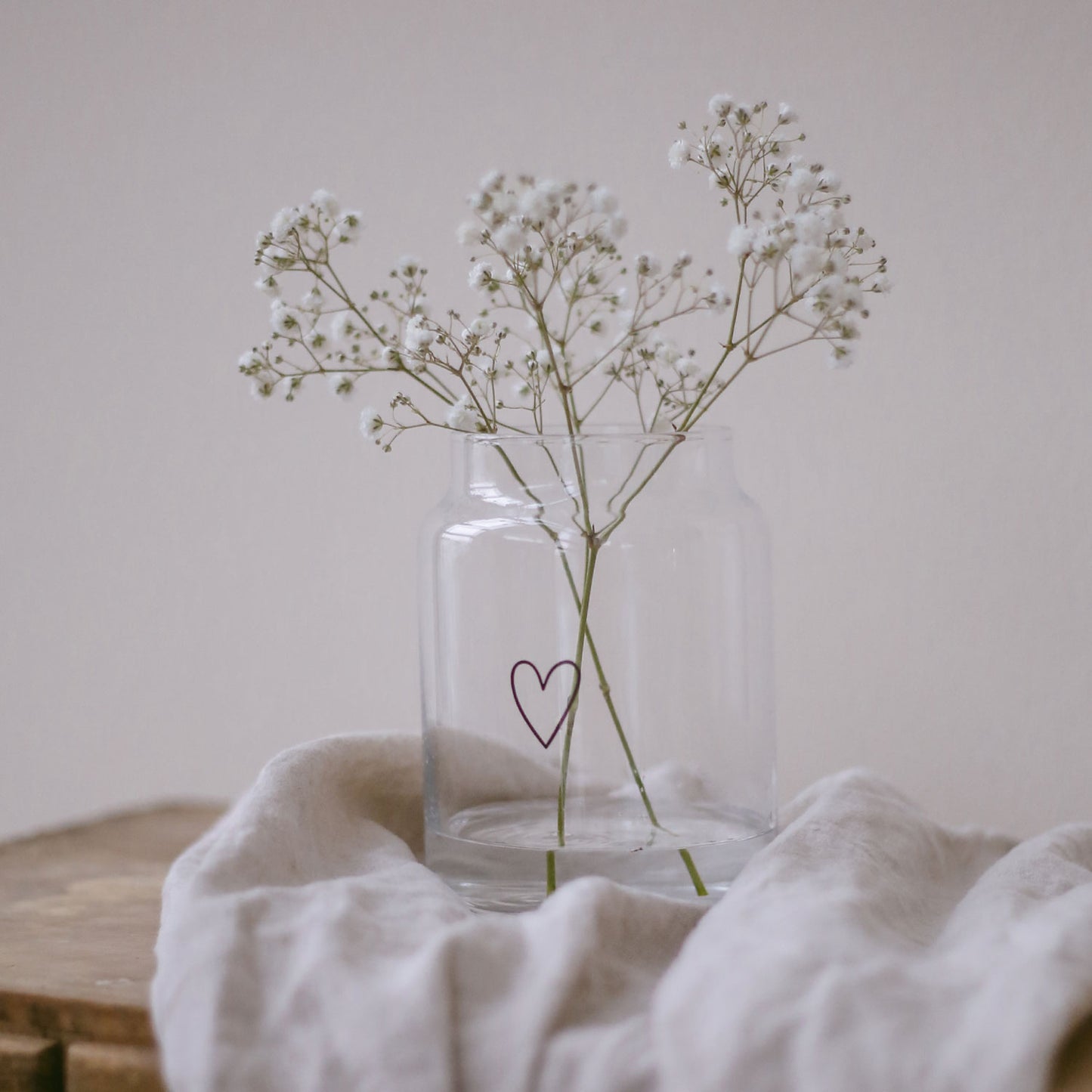 Glass vase large heart (PU = 6 pieces)