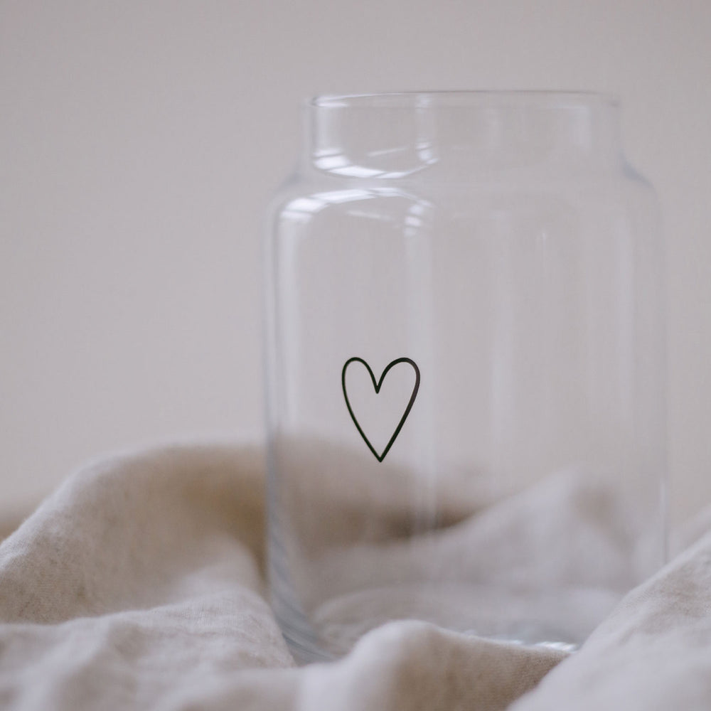 Glass vase large heart (PU = 6 pieces)