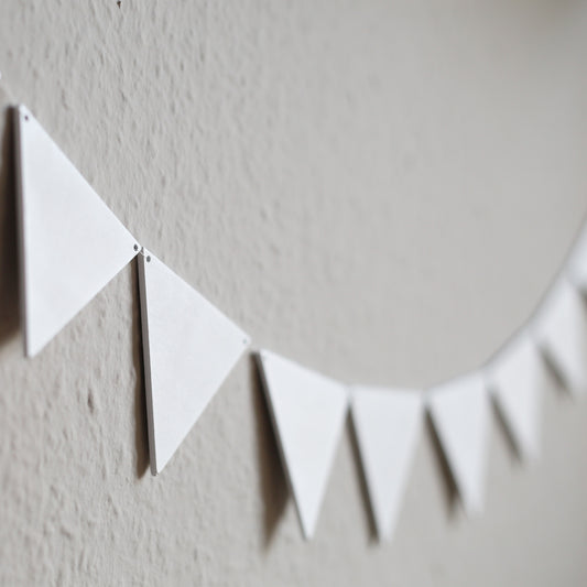 Holzanhänger Wimpel Weiß im 10er Set (VE = 8 Stk)