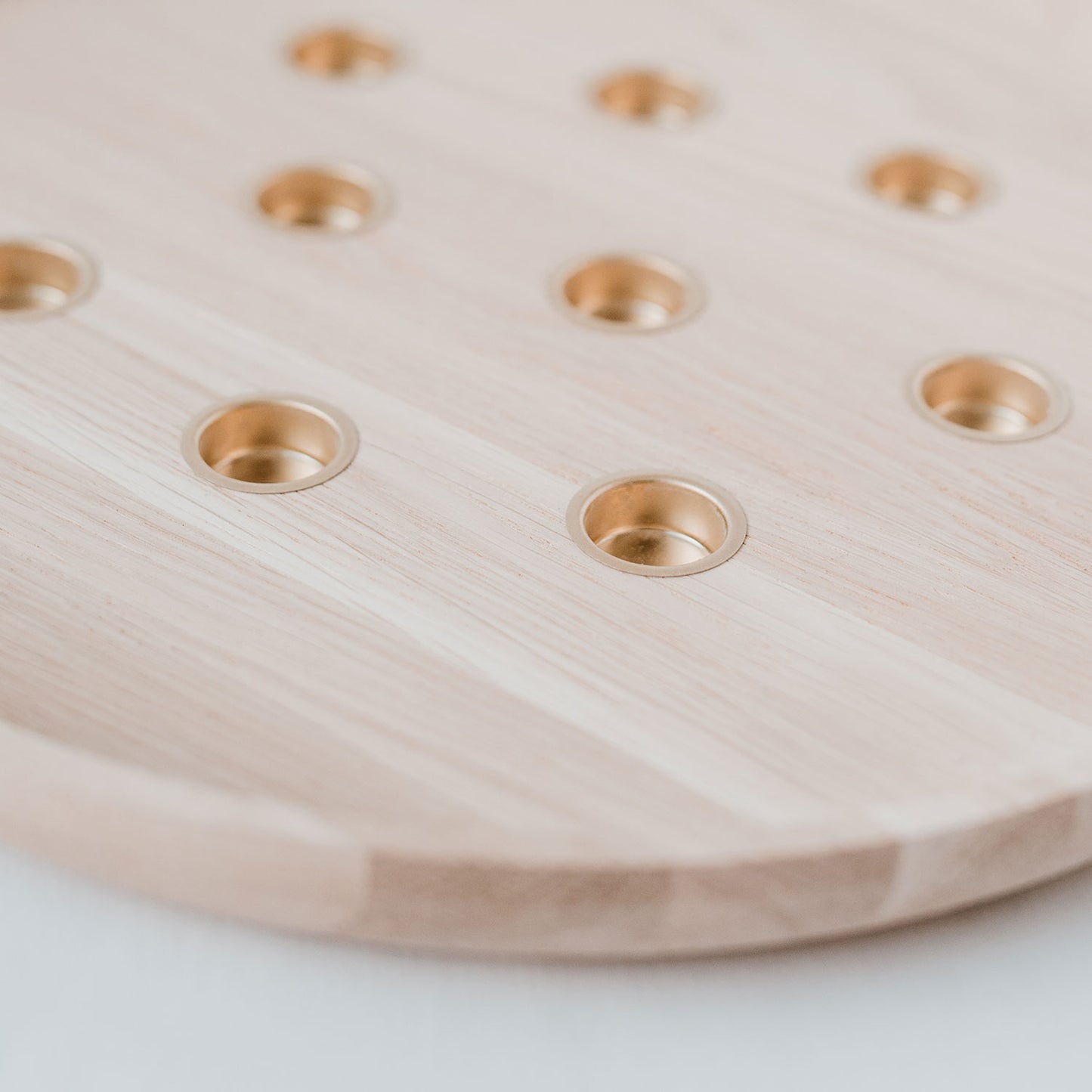 Round candle board made of oak 32cm (for stick candles) (PU = 3 pieces)