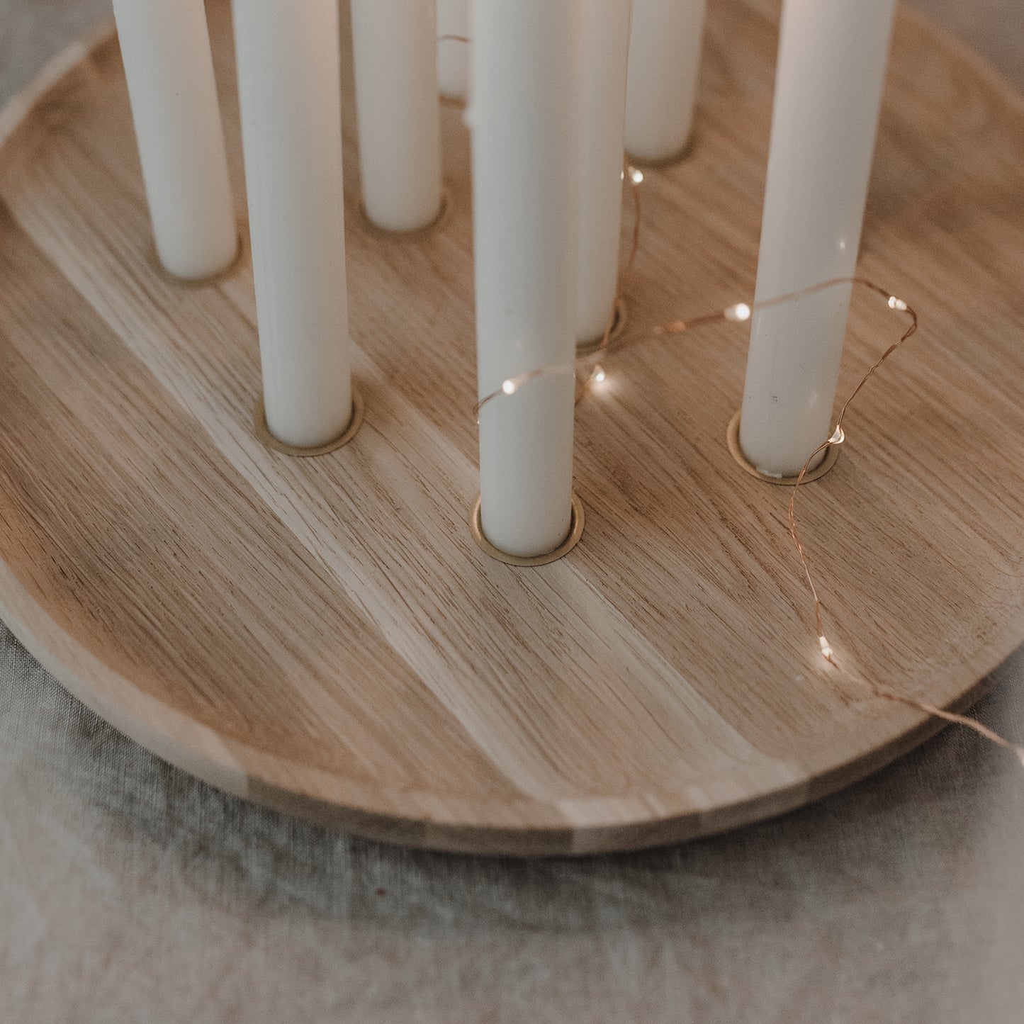 Round candle board made of oak 32cm (for stick candles) (PU = 3 pieces)