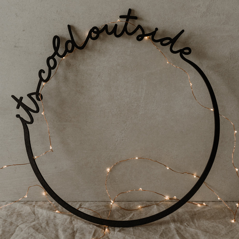 Wooden Wreath It's Cold Outside (PU = 8 pieces)