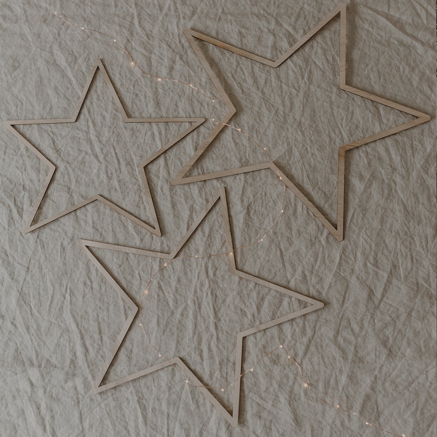 Couronne en bois Étoile Naturelle en lot de 3 (UE= 8 Pièces)