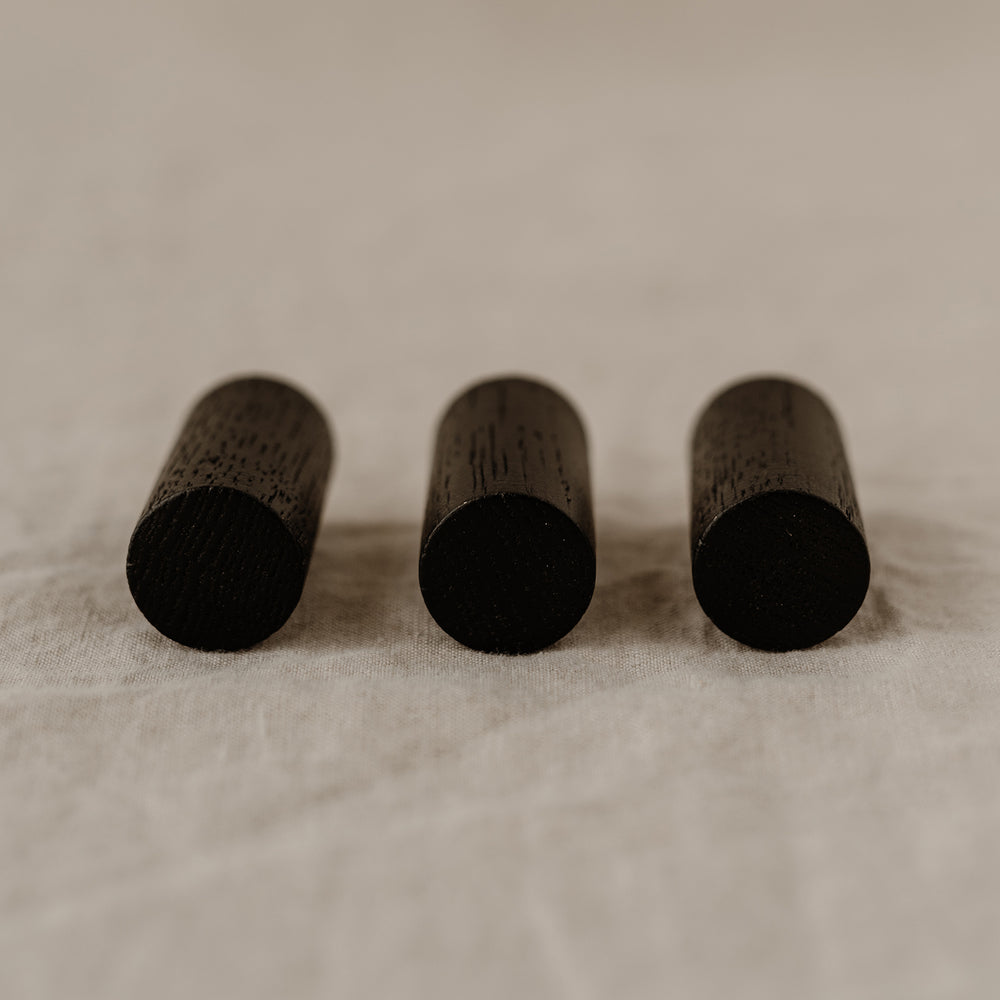 Crochets muraux noirs en lot de 3 (UE = 6 Ensembles)