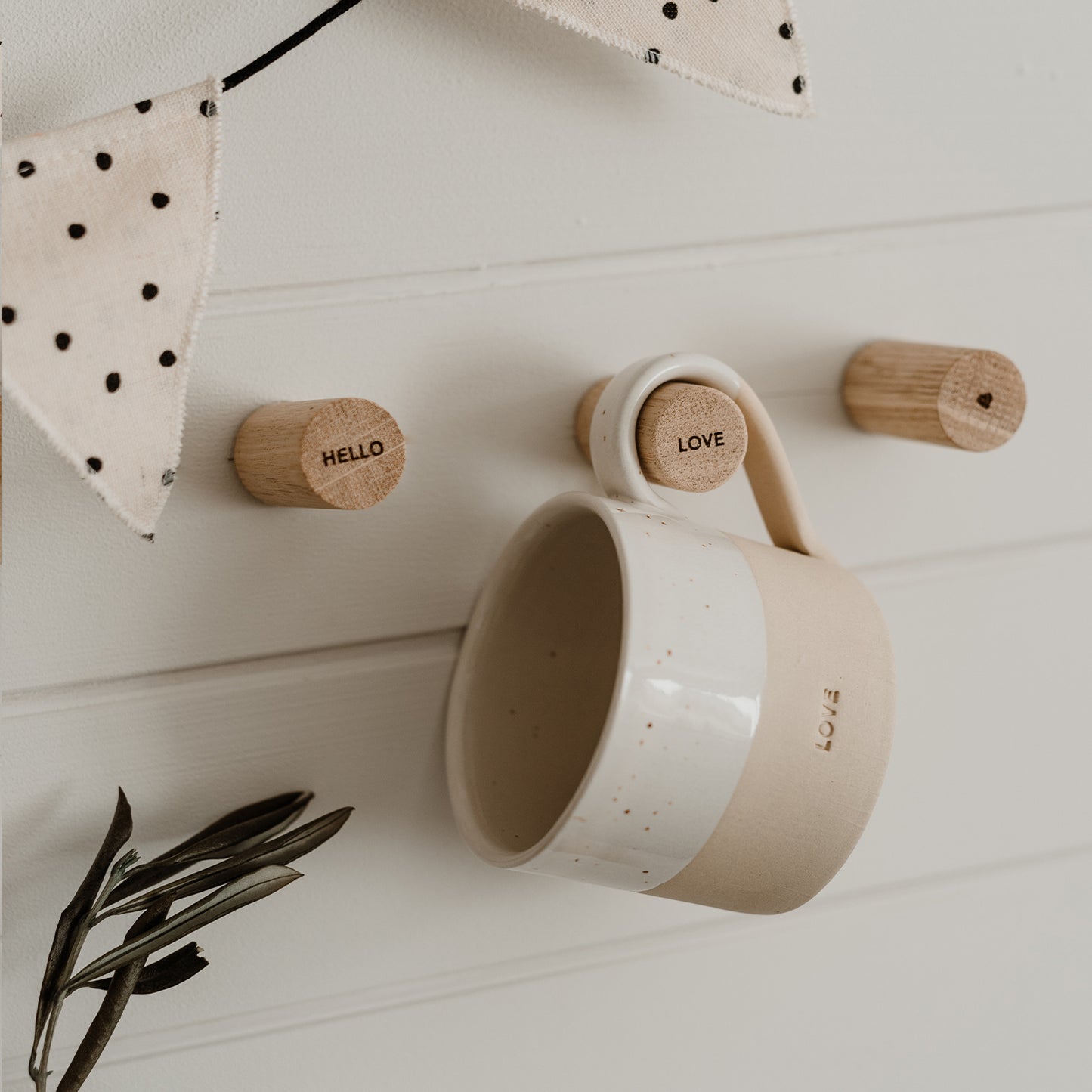 Wall hook Hello Love in a set of 3 (PU = 6 sets)
