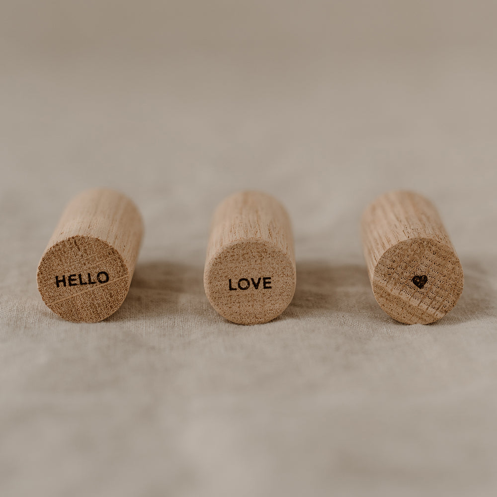 Wall hook Hello Love in a set of 3 (PU = 6 sets)