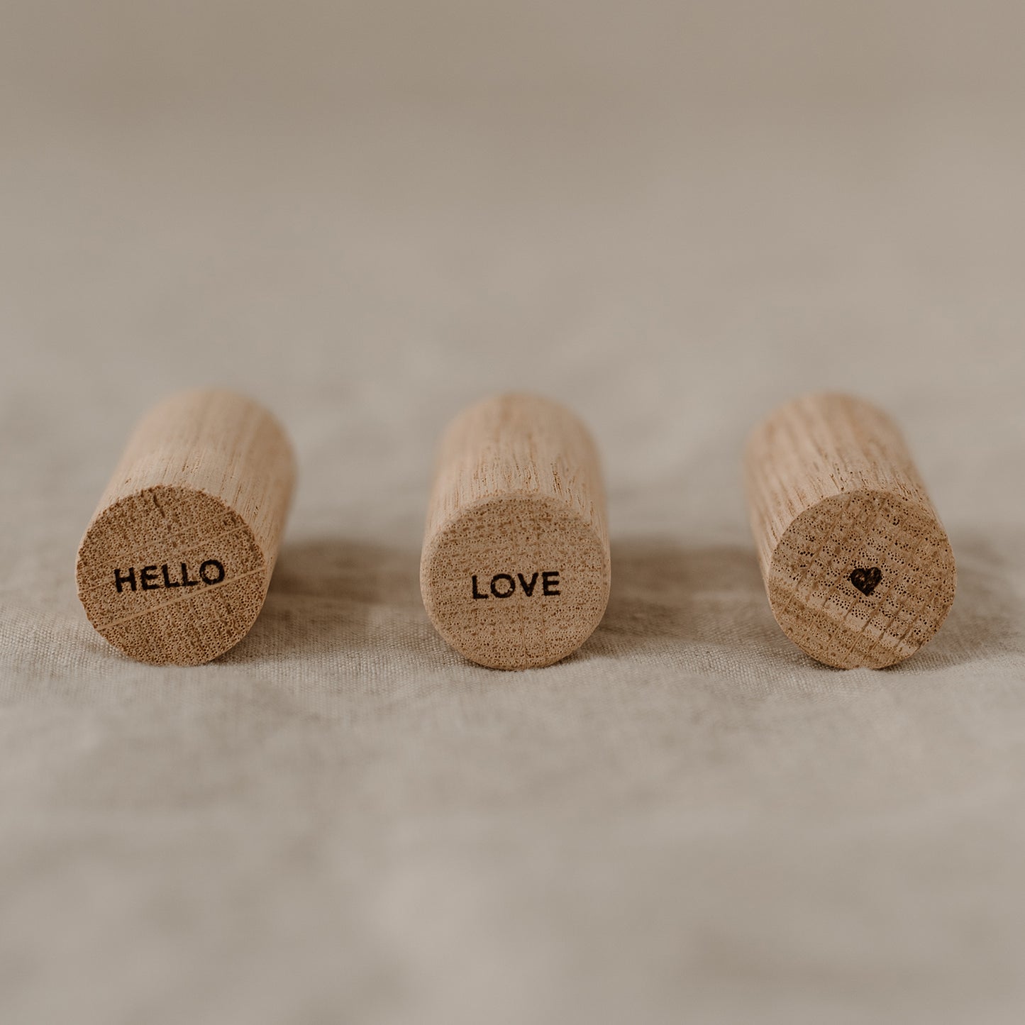 Wall hook Hello Love in a set of 3 (PU = 6 sets)