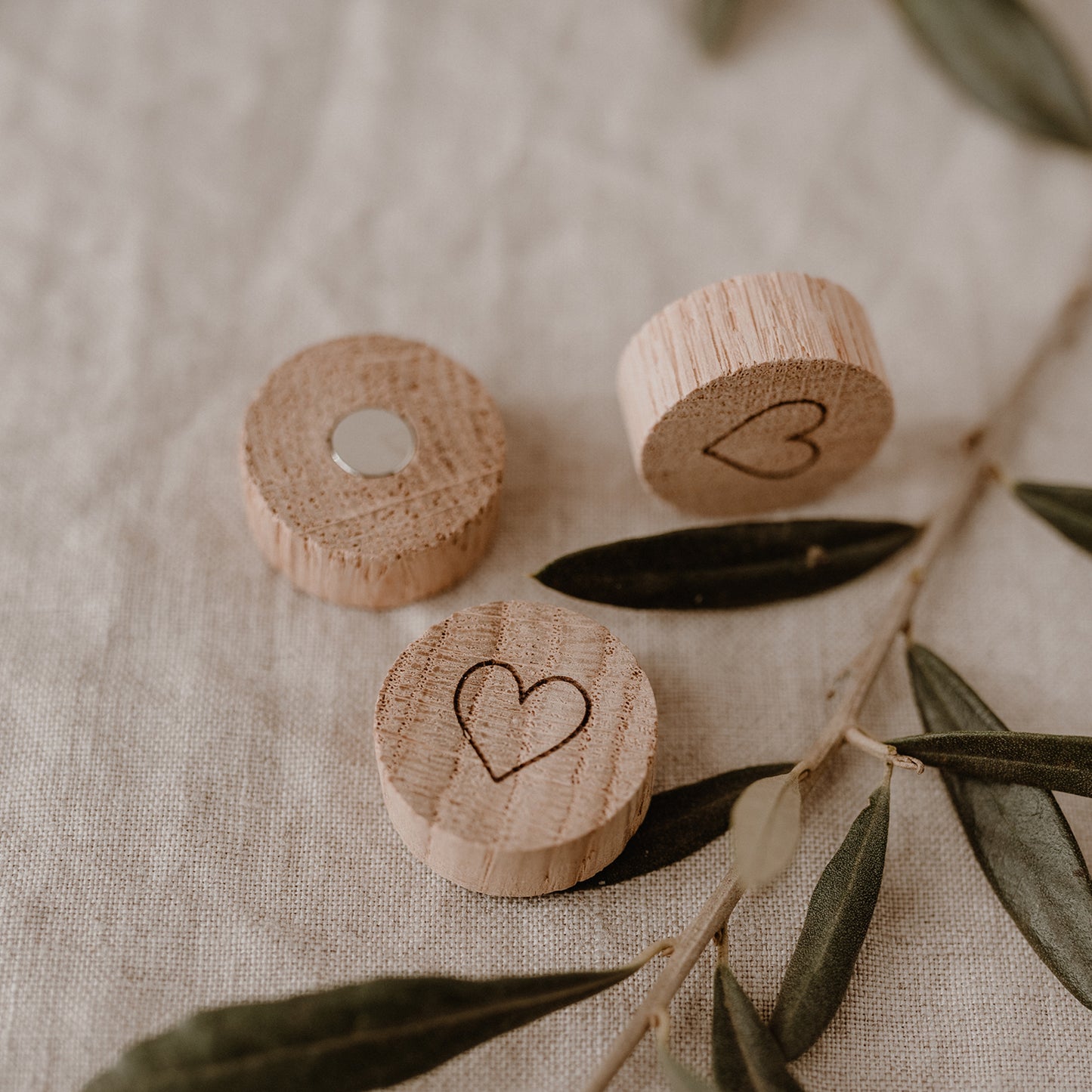 Wooden Magnet Set of 3 Hearts (PU = 6 sets)