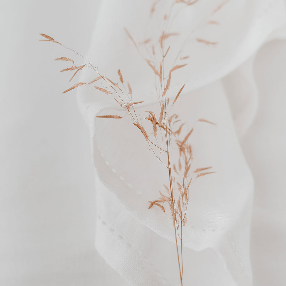 Serviettes en lin blanches en lot de 4 (1 VE = 5 Pièces.)
