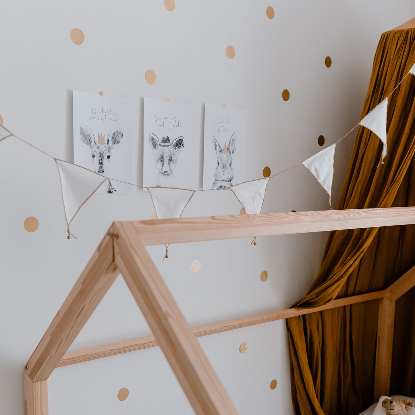 Wall stickers dots gold in a set of 48 (PU = 6 pieces)
